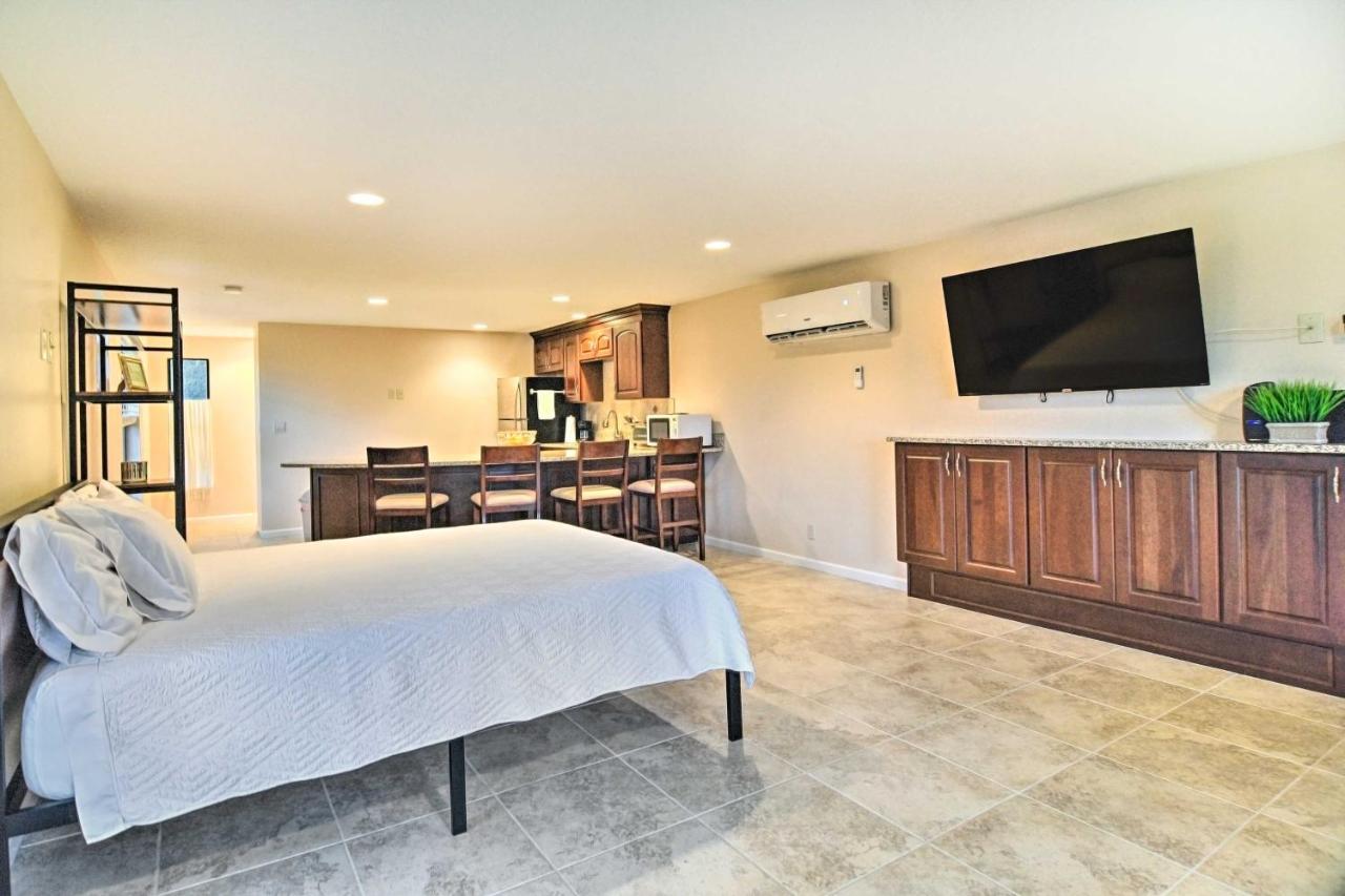Sleek Largo Studio With Pond Less Than 7 Mi To Beach! Luaran gambar