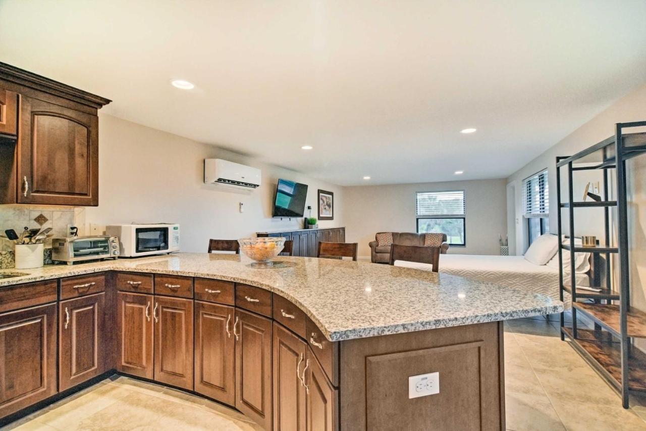 Sleek Largo Studio With Pond Less Than 7 Mi To Beach! Luaran gambar