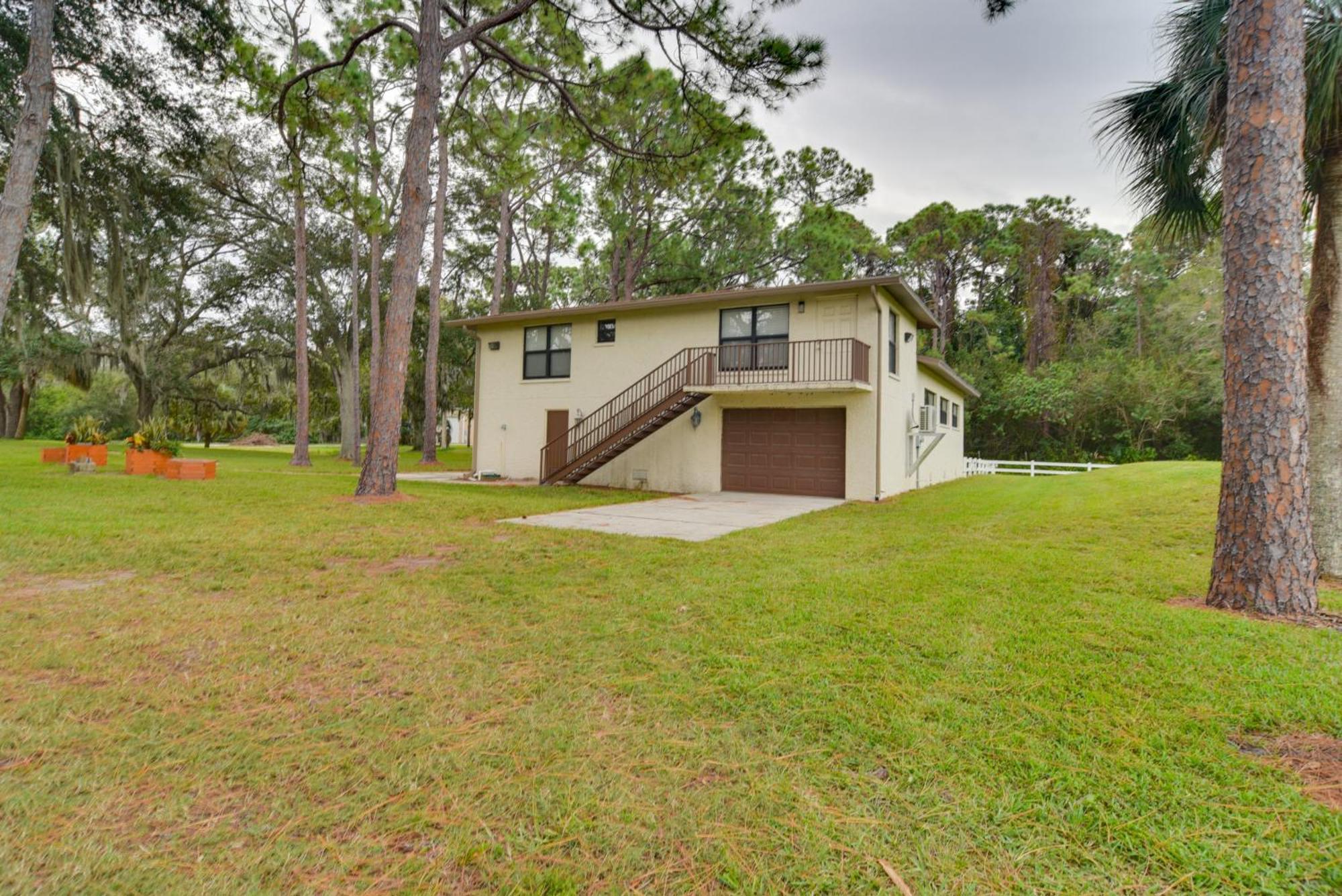 Sleek Largo Studio With Pond Less Than 7 Mi To Beach! Luaran gambar
